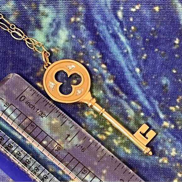 ❌SOLD❌Tiffany rose gold diamond clover key - Picture 4 of 6